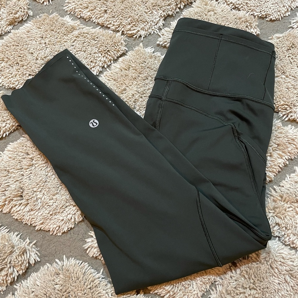 EUC cropped dark olive size 4 Lululemon leggings